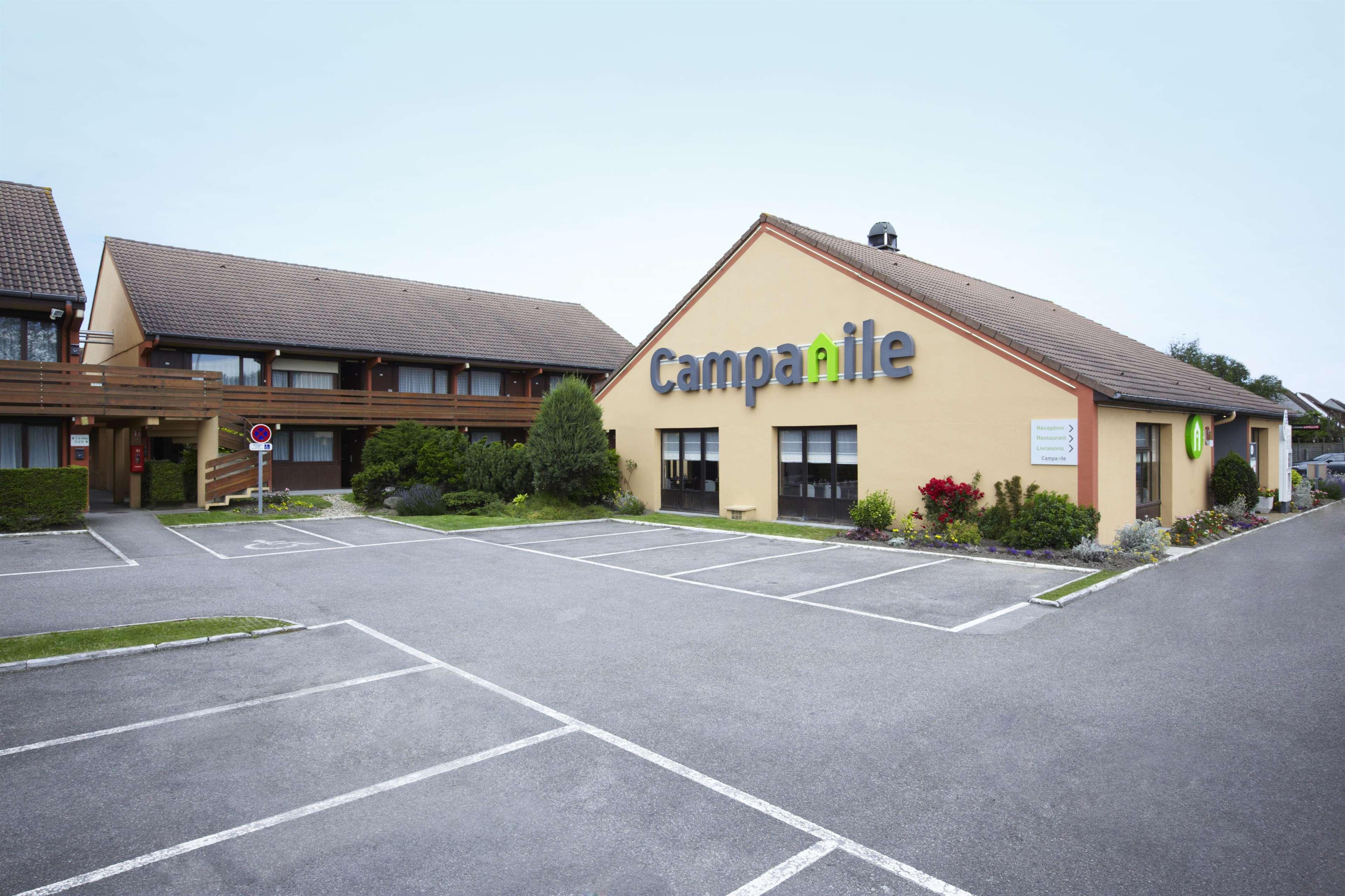 Hotel Campanile Calais Esterno foto