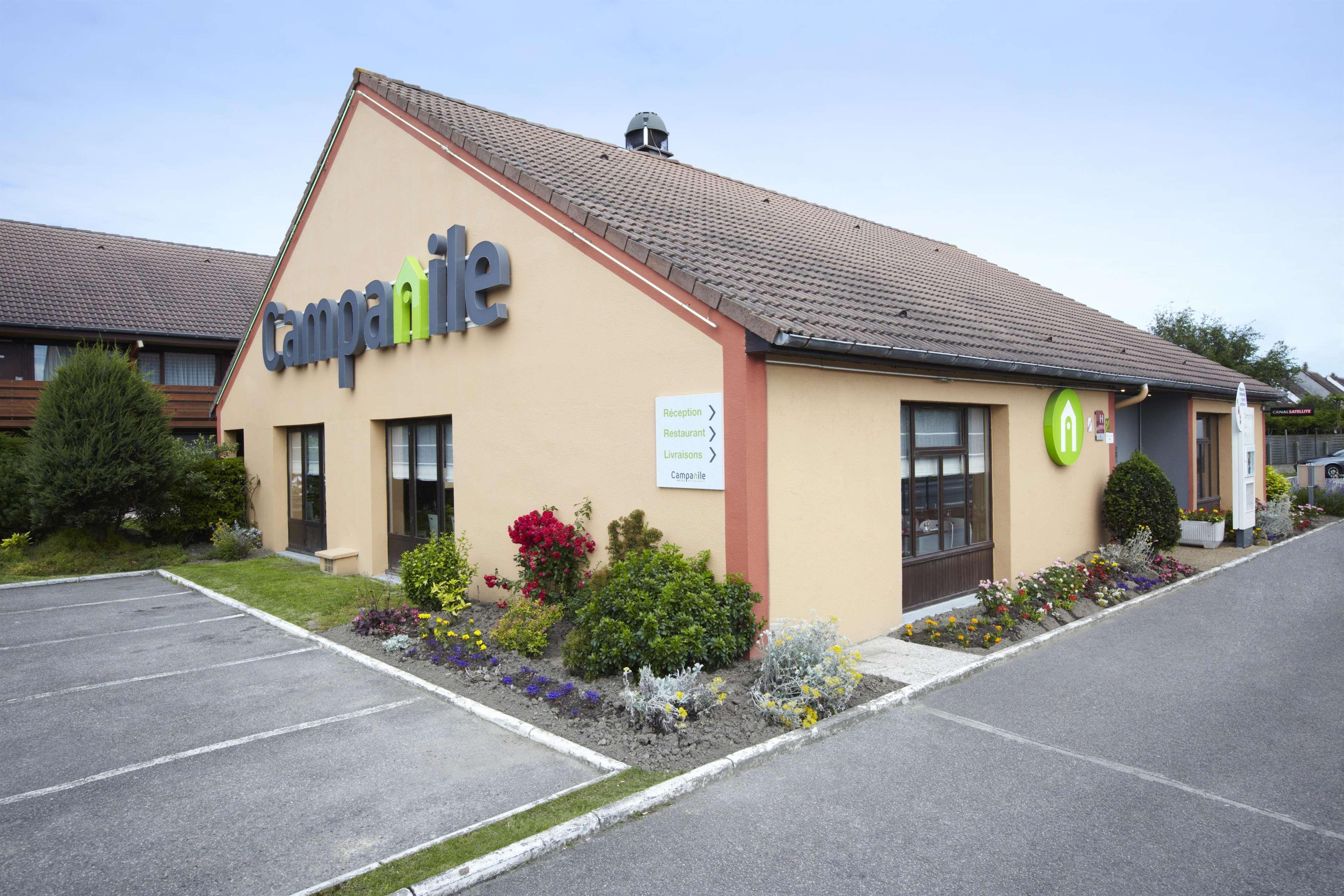 Hotel Campanile Calais Esterno foto